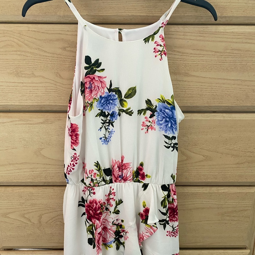 IZ byer floral dress NWT *never worn*